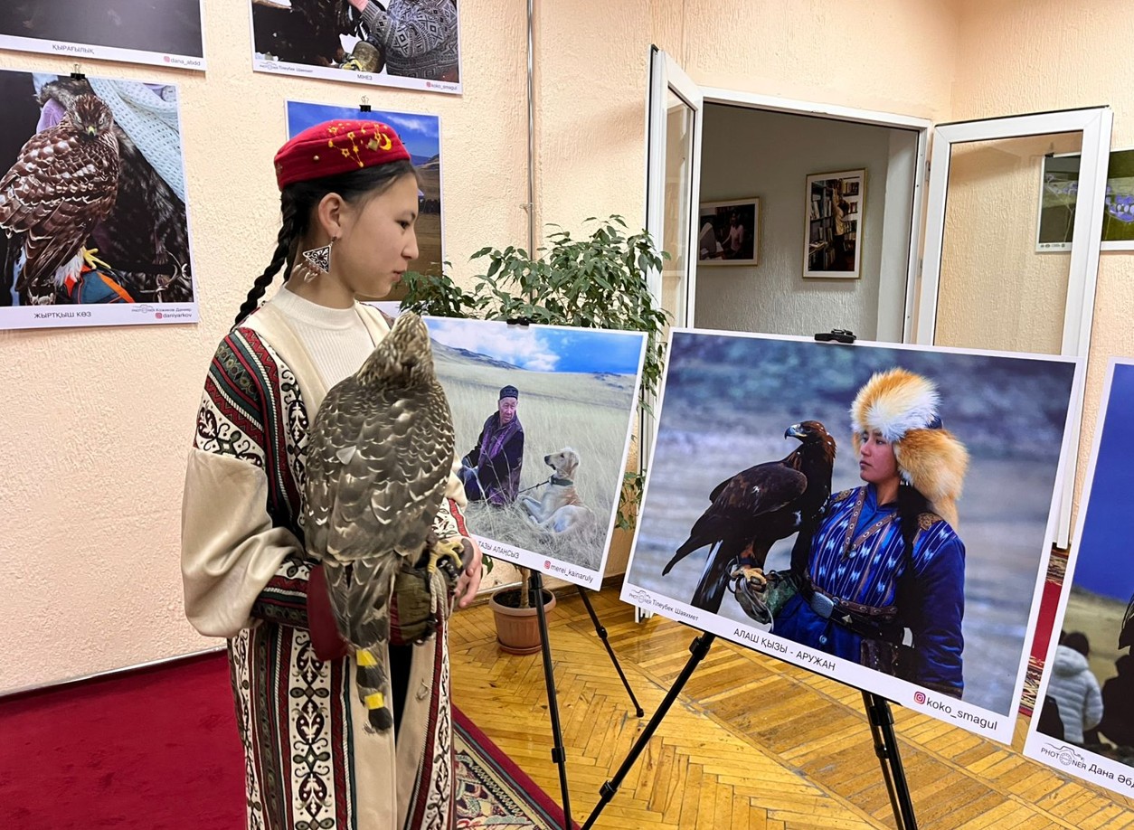 Салбурынды суреттен тамашалады