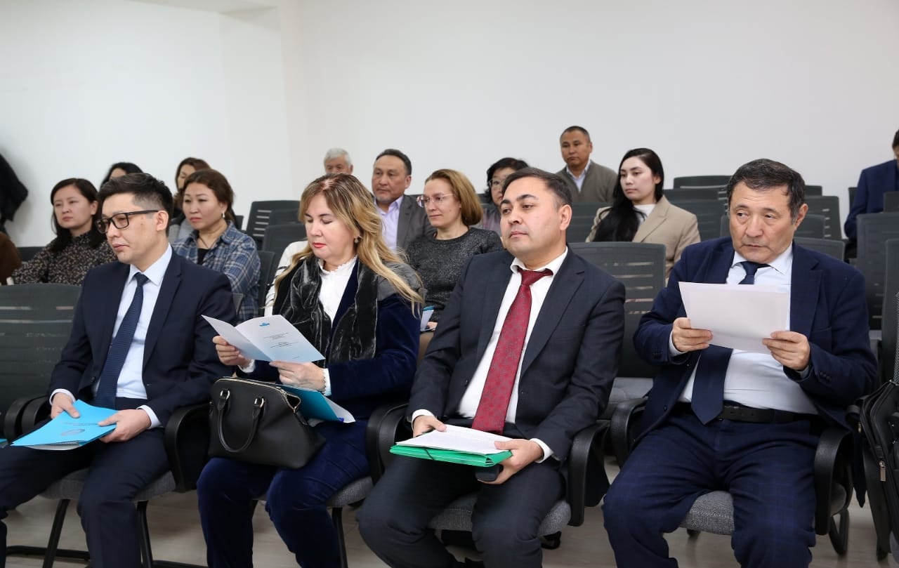 Құндылыққа зәру қоғам