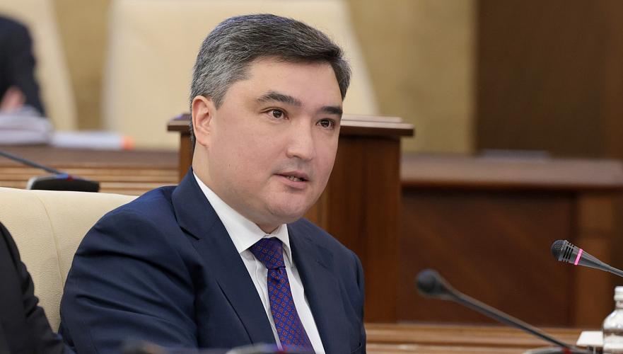 Бектенов экономикалық көрсеткіші төмен облыстарды атады