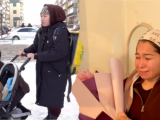 Мәжілісмен курьер болып жүрген анаға пәтер сыйлады