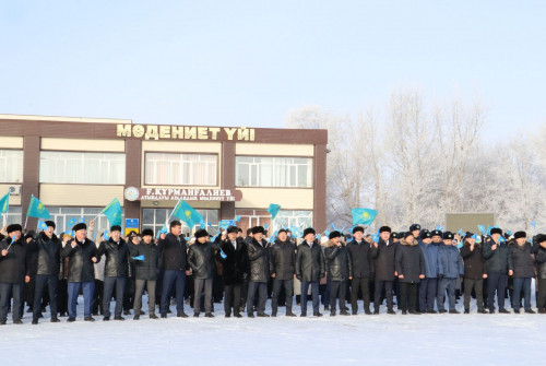 Қаратөбеде мың адам «Атамекенді» шырқады