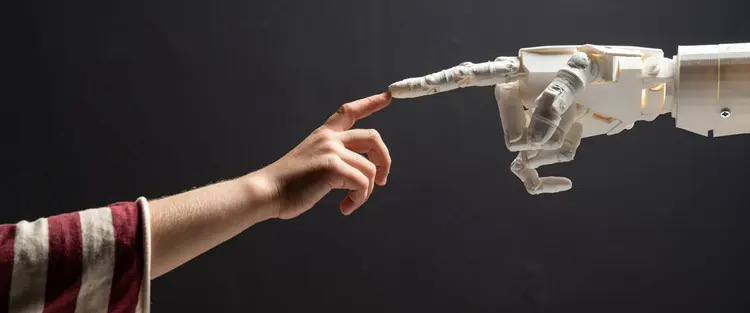 Ғалам ғажаптары: Биогибридті қол