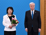 Әйелдер түрлі салада табысты еңбек етіп жүр - Тоқаев