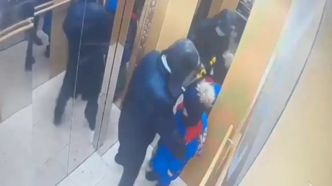 Лифтіде пышақ жарақатын алған астаналық бала оңалтуға жіберіледі