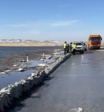 Павлодар облысындағы жолды су басып қалды