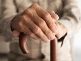 Атбасарда 97 жастағы әже жақындарына есігін ашпай қойған: оқиға орнына ТЖМ жетті