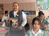 Жас ұстаз әдебиетті комикспен оқытып жүр