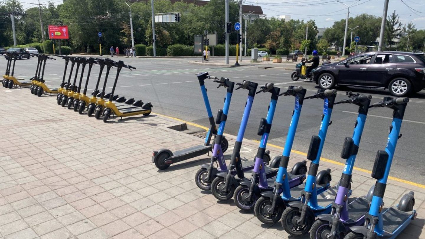Астанада электросамокаттарға арнайы тұрақтар ашылады