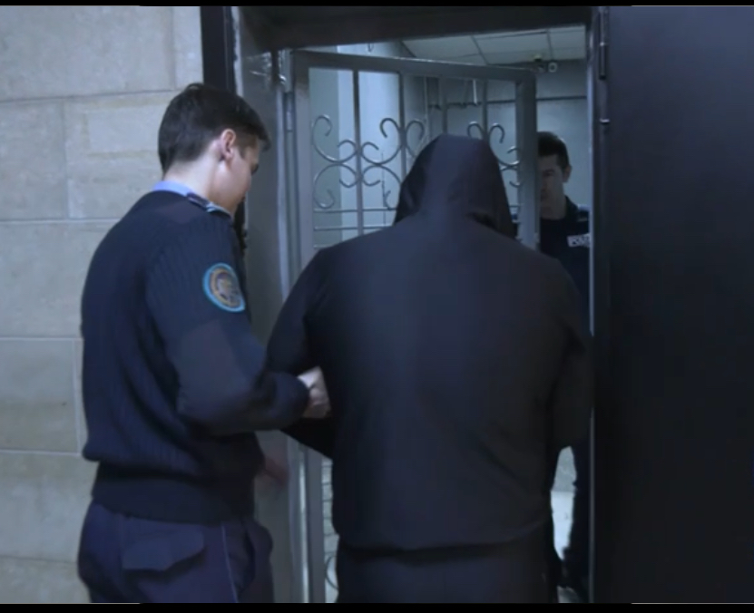 Алматыда такси жүргізушісін ұрған күдікті ұсталды