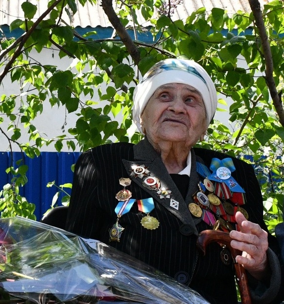 Демеушілер 101 жастағы ардагердің баспанасын жөндеп берді