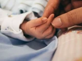 Жолаушы пойызда жүкті әйелді босандырып алды