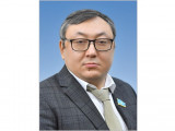 Депутат: жұмысшылардың мәртебесін сөзбен емес, іспен көтеру керек