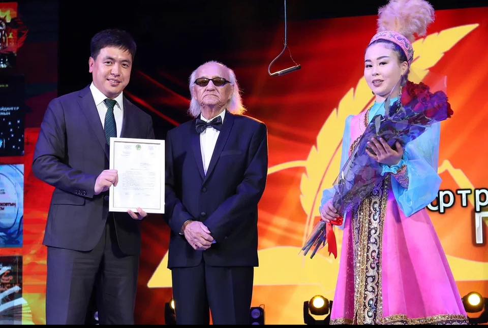 Арғымағы арымаған ақын