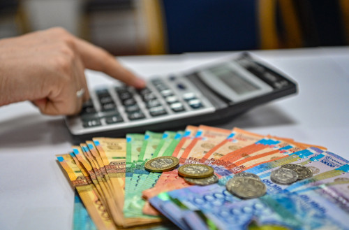 Өскеменде тіс емханасының 53 қызметкеріне екі айдан бері жалақы төленбеген