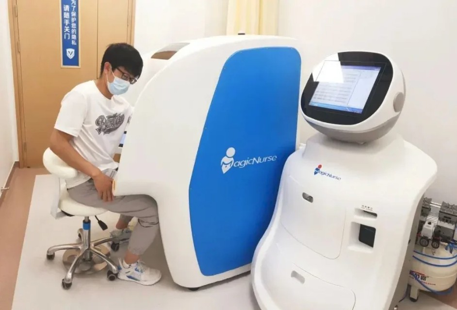 Қан алатын робот