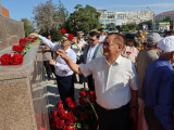 Ақтау қаласында Абай ескерткішіне гүл шоқтары қойылды