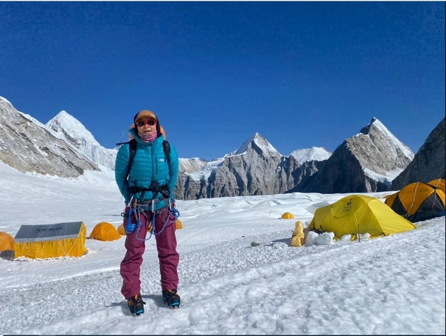 Эверестке ең жылдам өрлеген