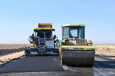 Депутаттар маңызды нысандарды аралады