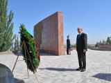 Президент «Ата бейіт» ұлттық тарихи-мемориалдық кешеніне зиярат етті