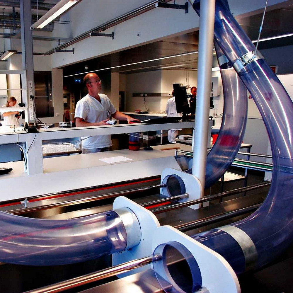 Құбыр арқылы хат алмасқан