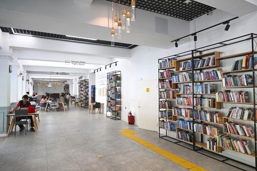 Заманауи кітапхана «Түнде кітап оқуға кім келеді?» дегендер қателеседі»