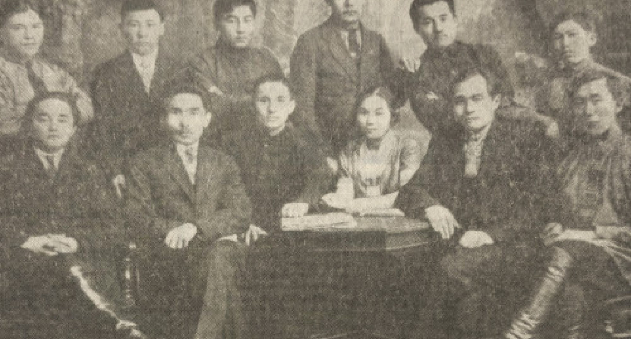 Араб кискасының суреті Ақ жопадағы үлкен мүшесі