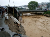 Непал мен Үндістанда толассыз жауған жаңбыр салдарынан ондаған адам қаза тапты