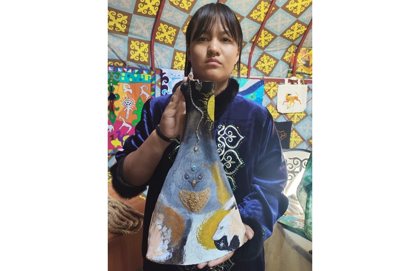 Сүйек пен тасқа тіл бітірген