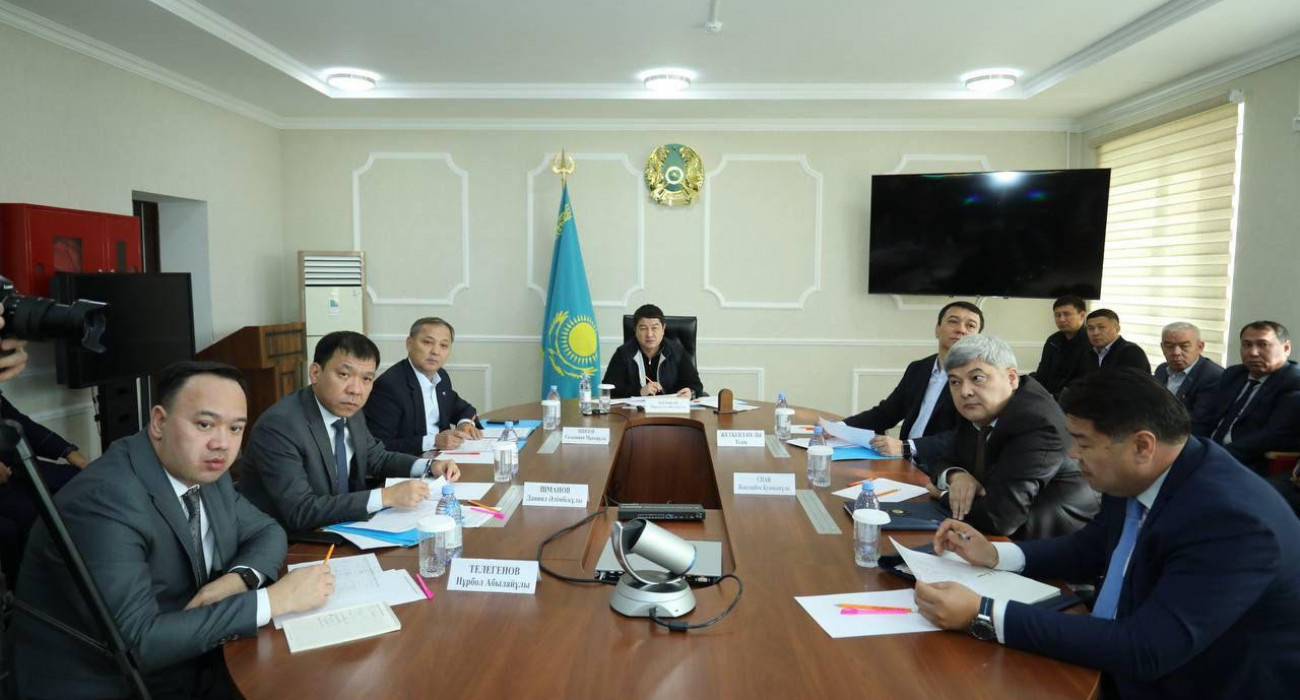 Бұзық қыз порно