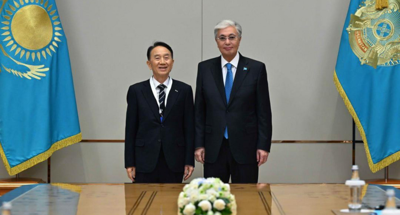 Анасы мен қызының досы лесбиянкалардың порно видеосы