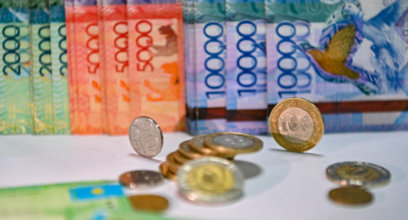 Ит стиліндегі әйел және шұлық фотосуреті