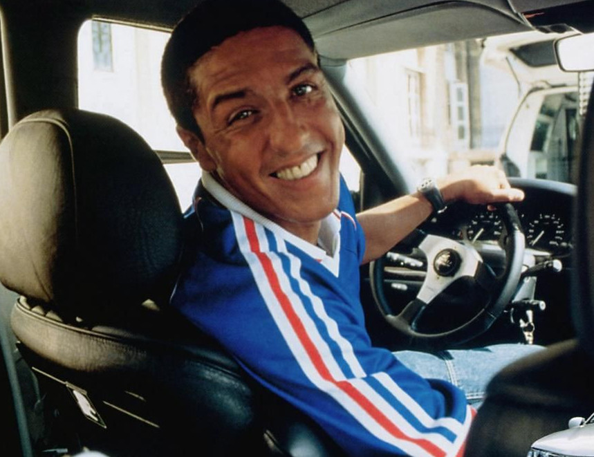 Нашақор таксист: көлікте үш адам болған