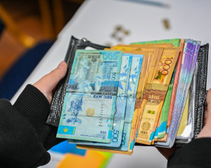 1 000 теңгелік банкнот: шын ақшаны жалған ақшадан қалай ажыратуға болады?