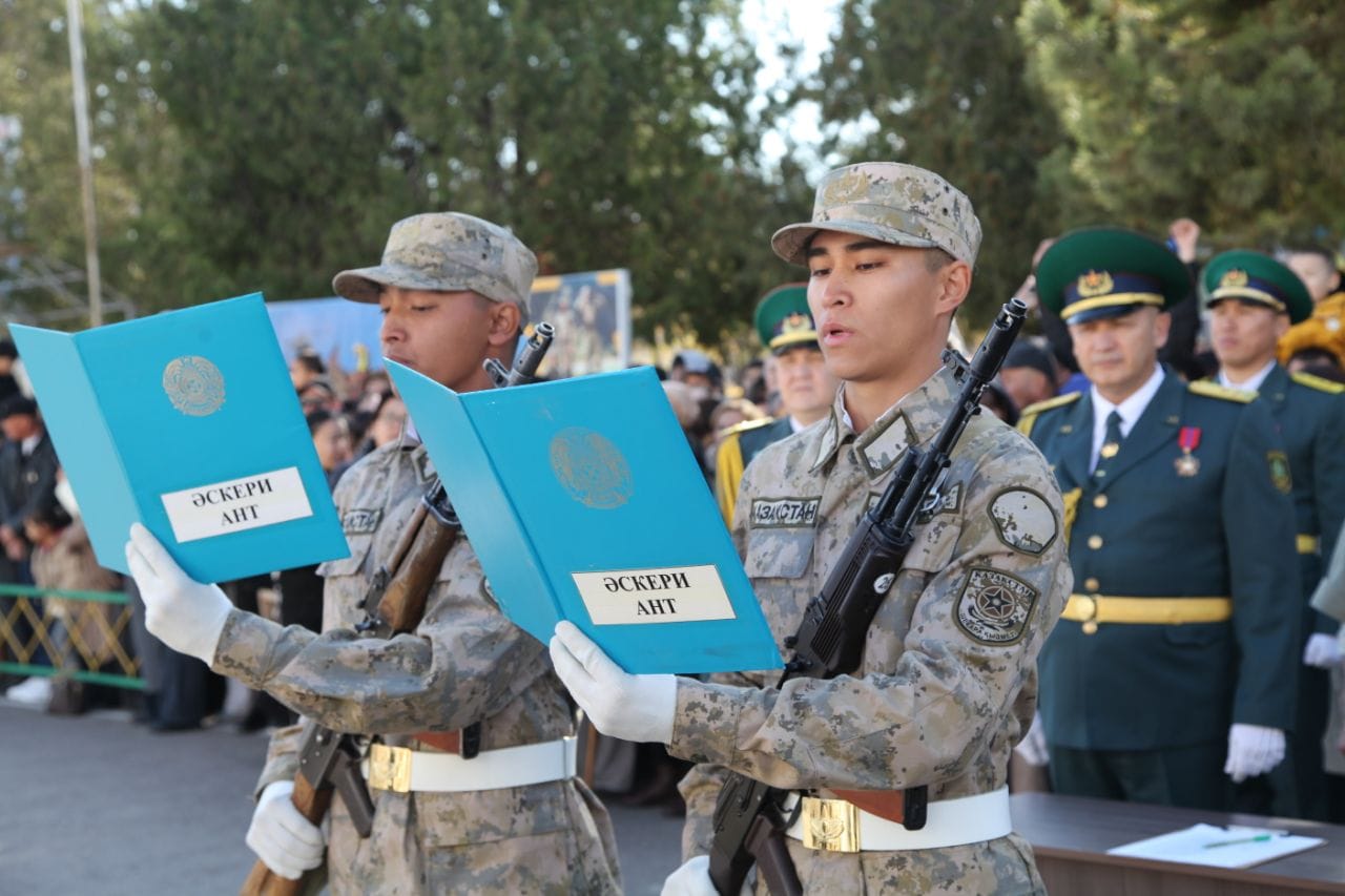 Сарбаздар әскери ант қабылдады