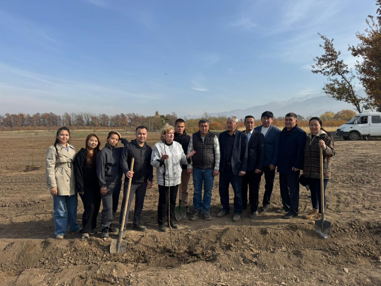 Алмалықтағы апорт бағы