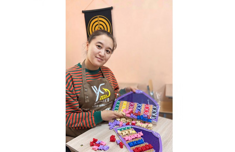 Асығың алшысынан түссін, Аяжан!