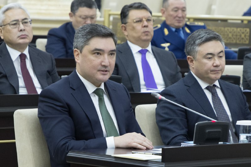 Олжас Бектенов: Қазақстанның мемлекеттік қарызы төмен болуы тиіс