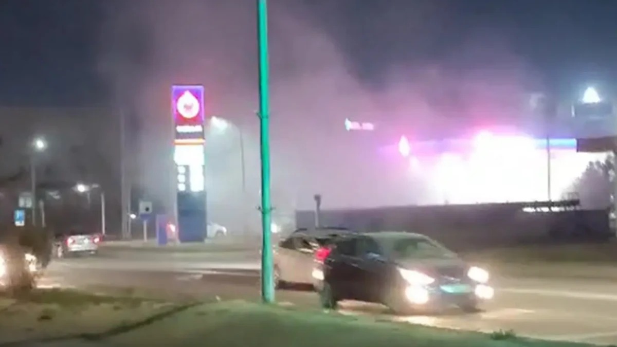 Ақтауда Qazaq Oil жанармай бекетінде өрт шығып, жеңіл көлік өртенді