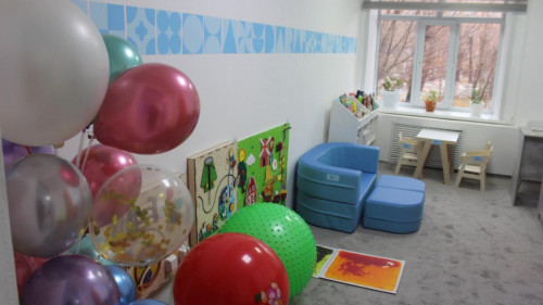 Енді Саранда дамуы кешеуілдеген балаларды қолдау кабинеттері жұмыс істейді