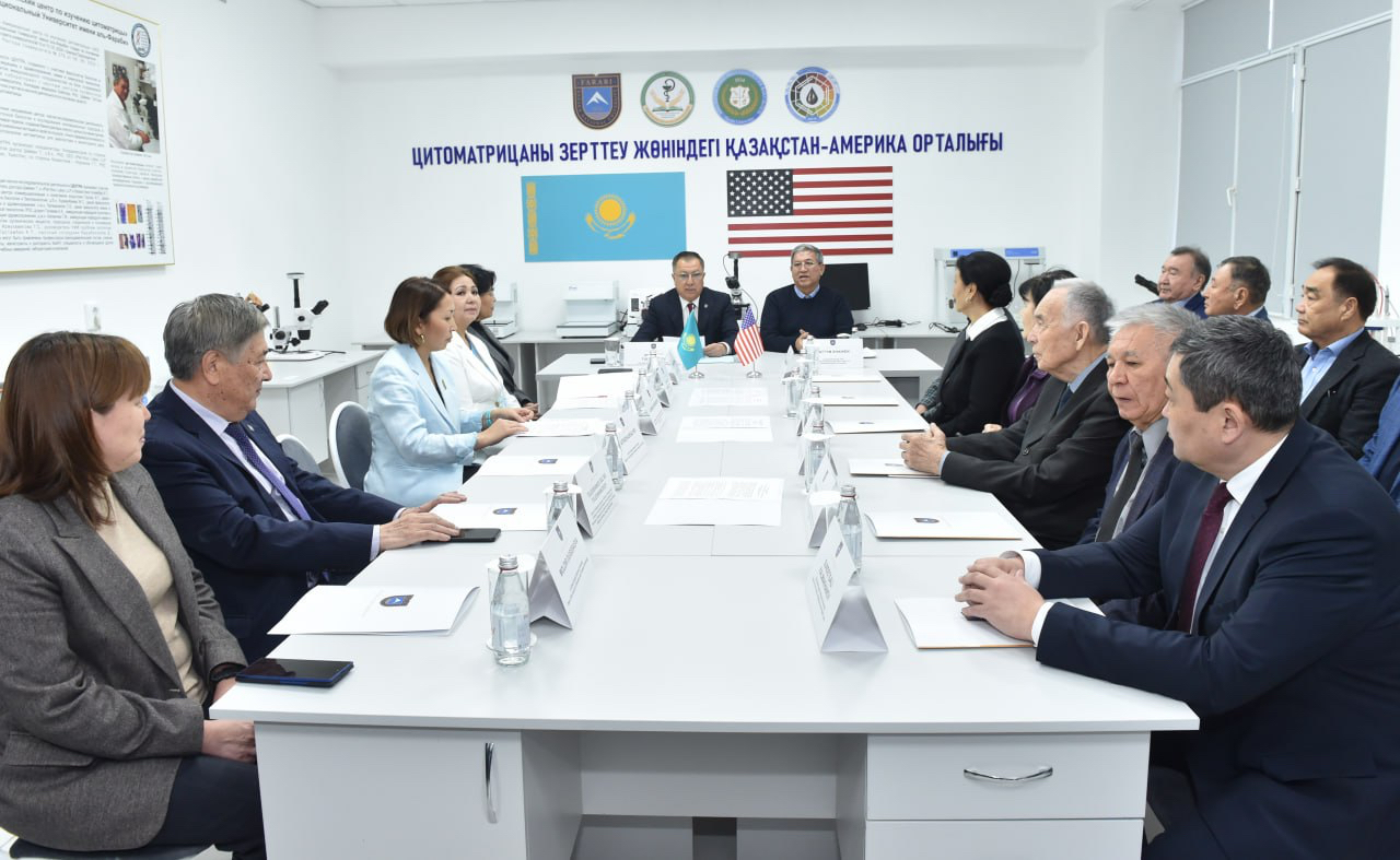 Алматыда қатерлі ісікке қарсы зерттеулер жүргізетін орталық ашылды