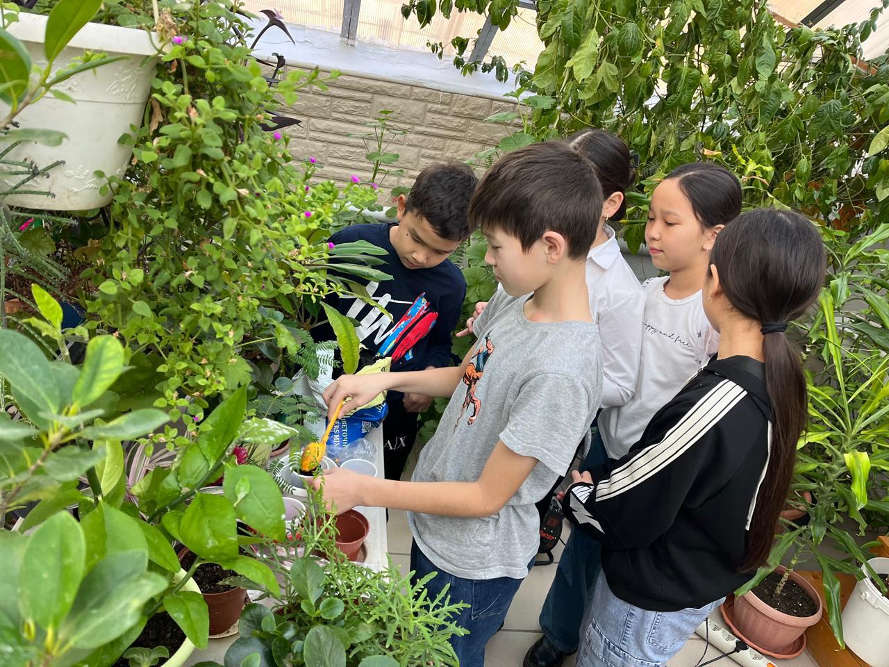 Табиғат сүйгіш балалар