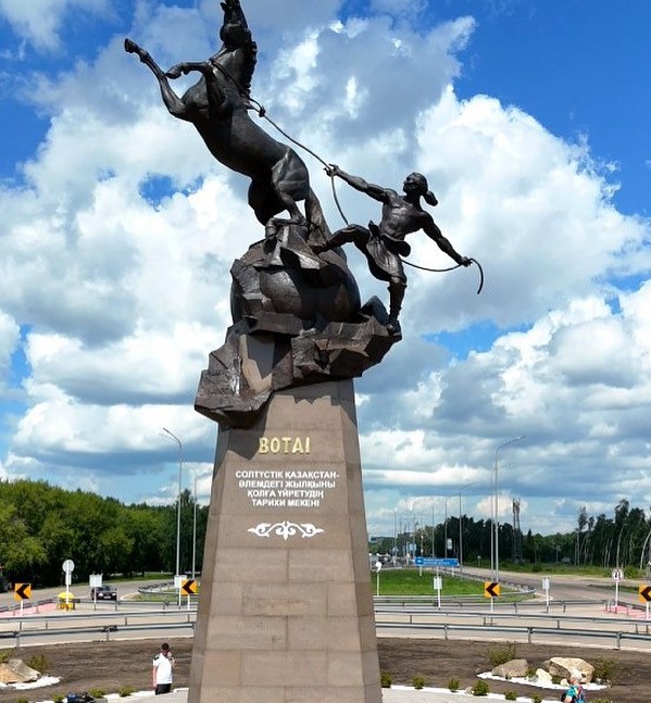 «Ботай» ескерткішіне бір сын