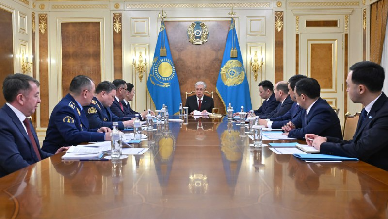 Мемлекет басшысы әскери және құқықтық тәртіп мәселелері бойынша кеңес өткізді