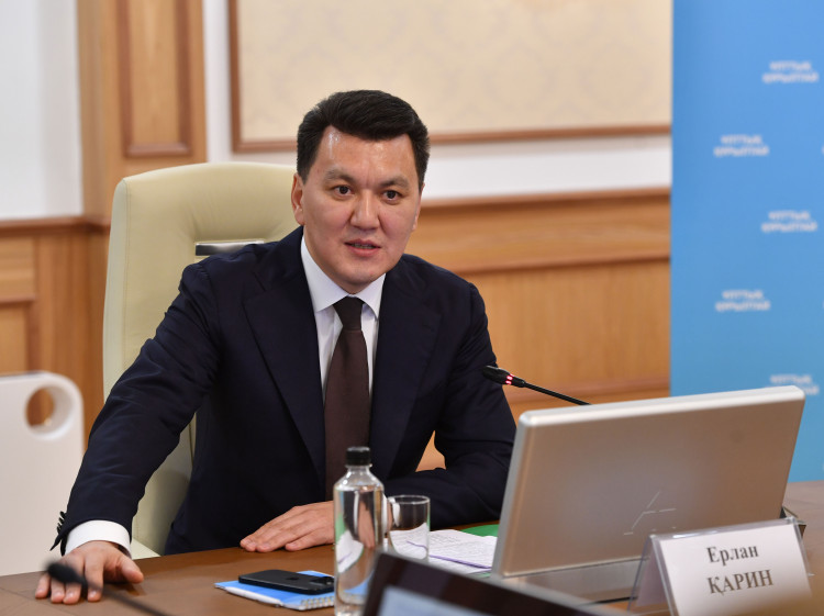 Ерлан Қарин: Парламенттік реформаға қатысты 350-ден астам ұсыныс келіп түсті
