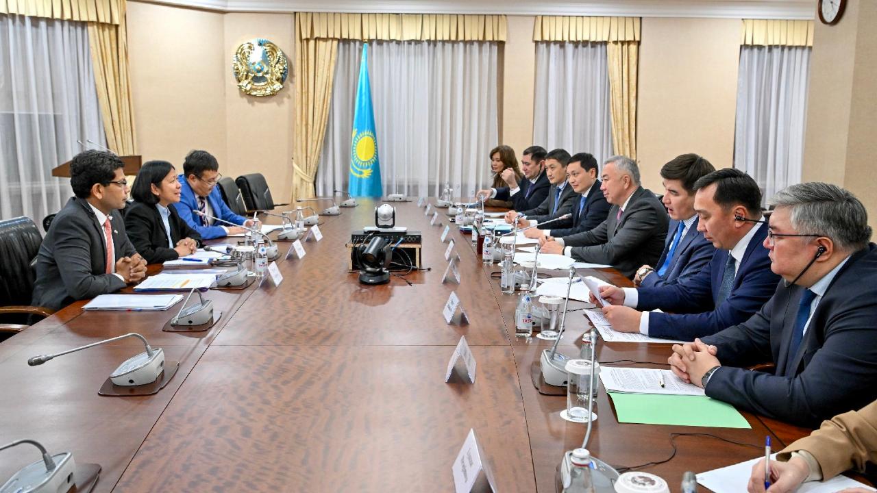 Азия даму банкі Қазақстанға 7 млрд доллардан аса қарыз берді