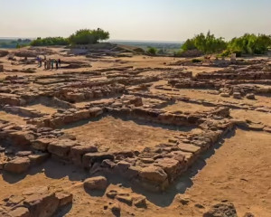 Көмілген қала табылды