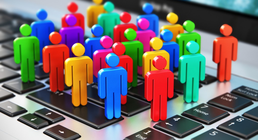 Мектептер, отбасы қауіпсіздігі және цифрландыру: адамдар шын мәнінде қандай өзгерістерді сезініп жатыр