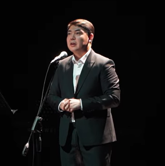 Жалындап келіп жарқырап жүрген өнерпаз