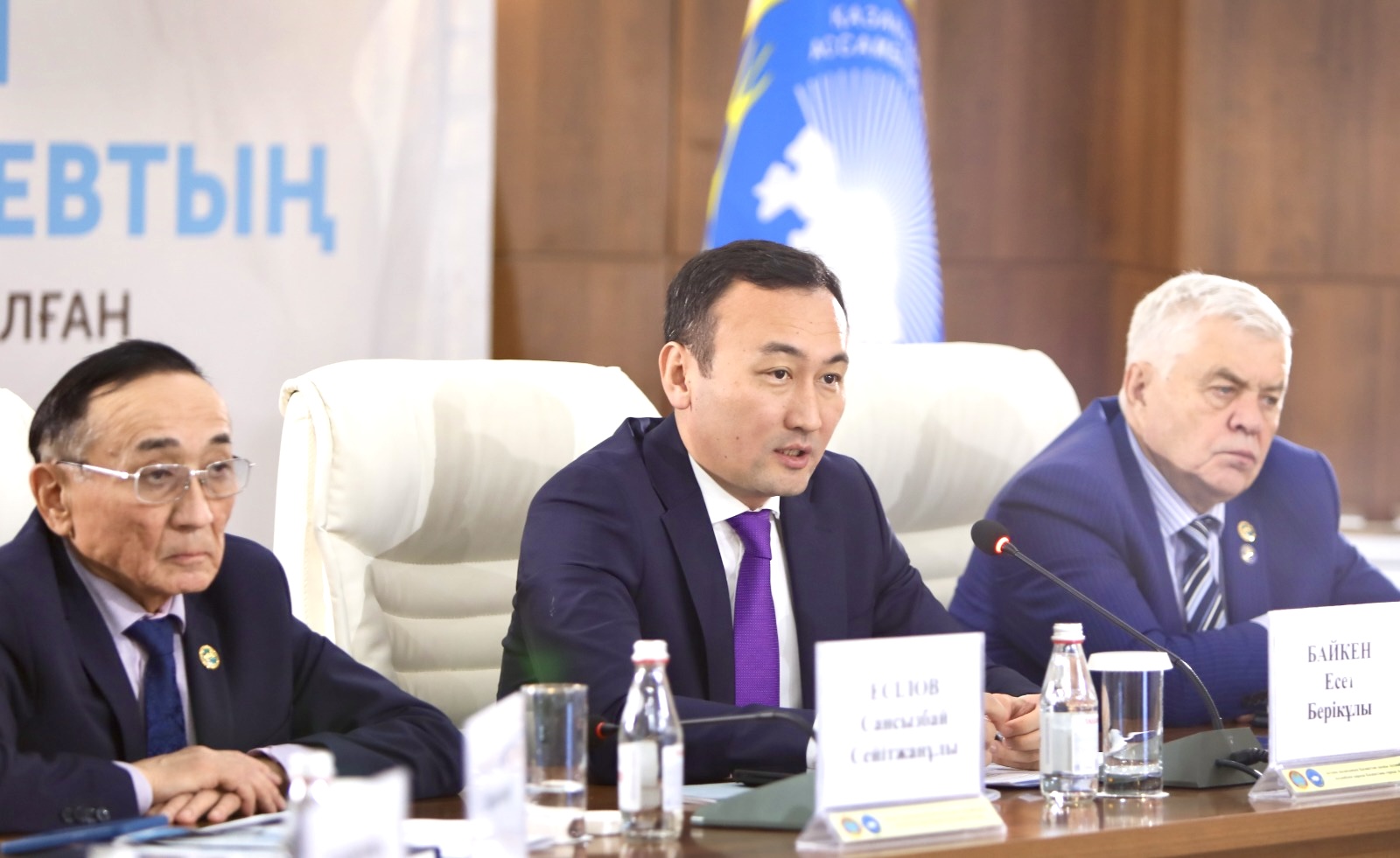 Татулықты тұғырлаған белес