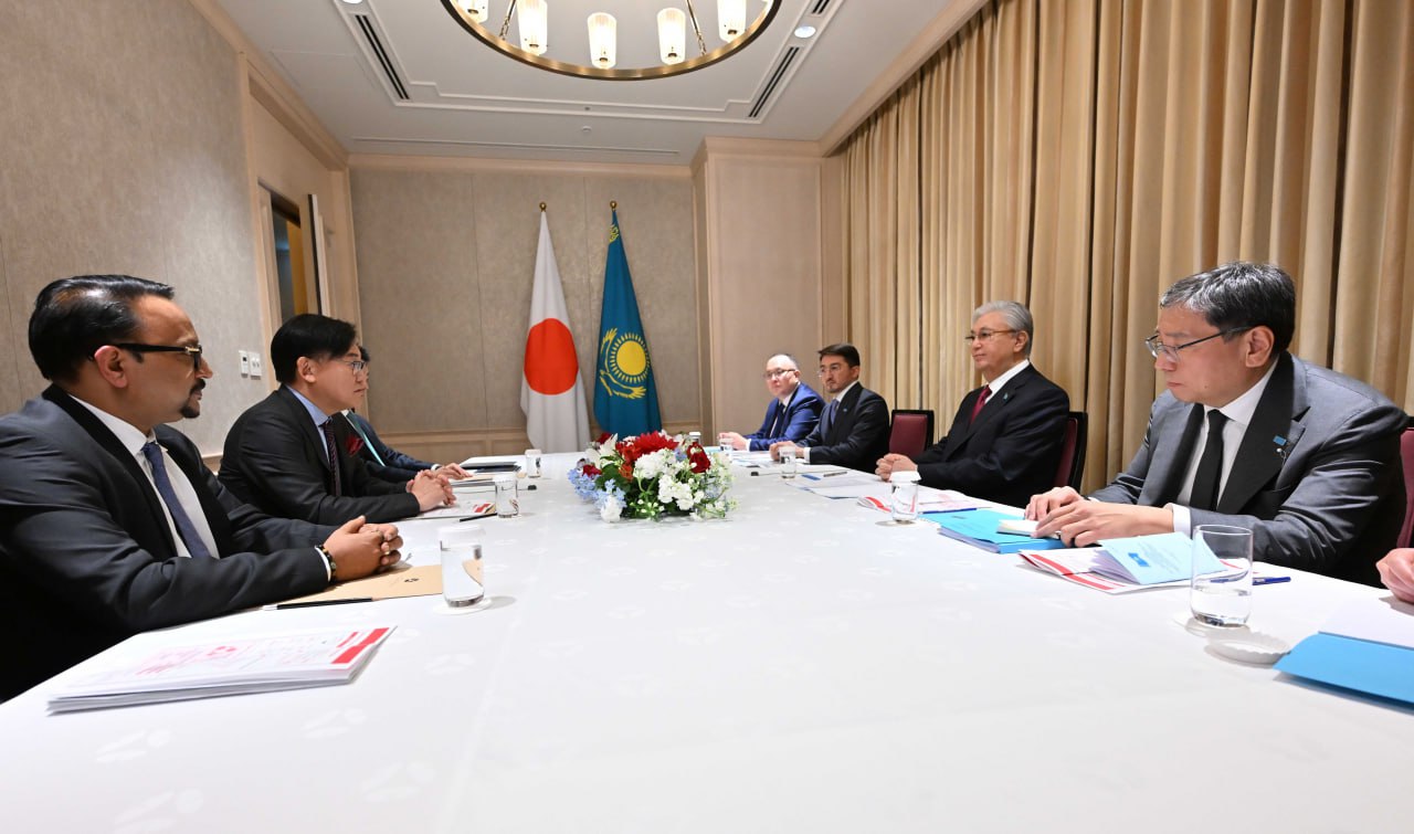 Қасым-Жомарт Тоқаев Rakuten Group компаниясының басшысы Хироши Микитаниді қабылдады